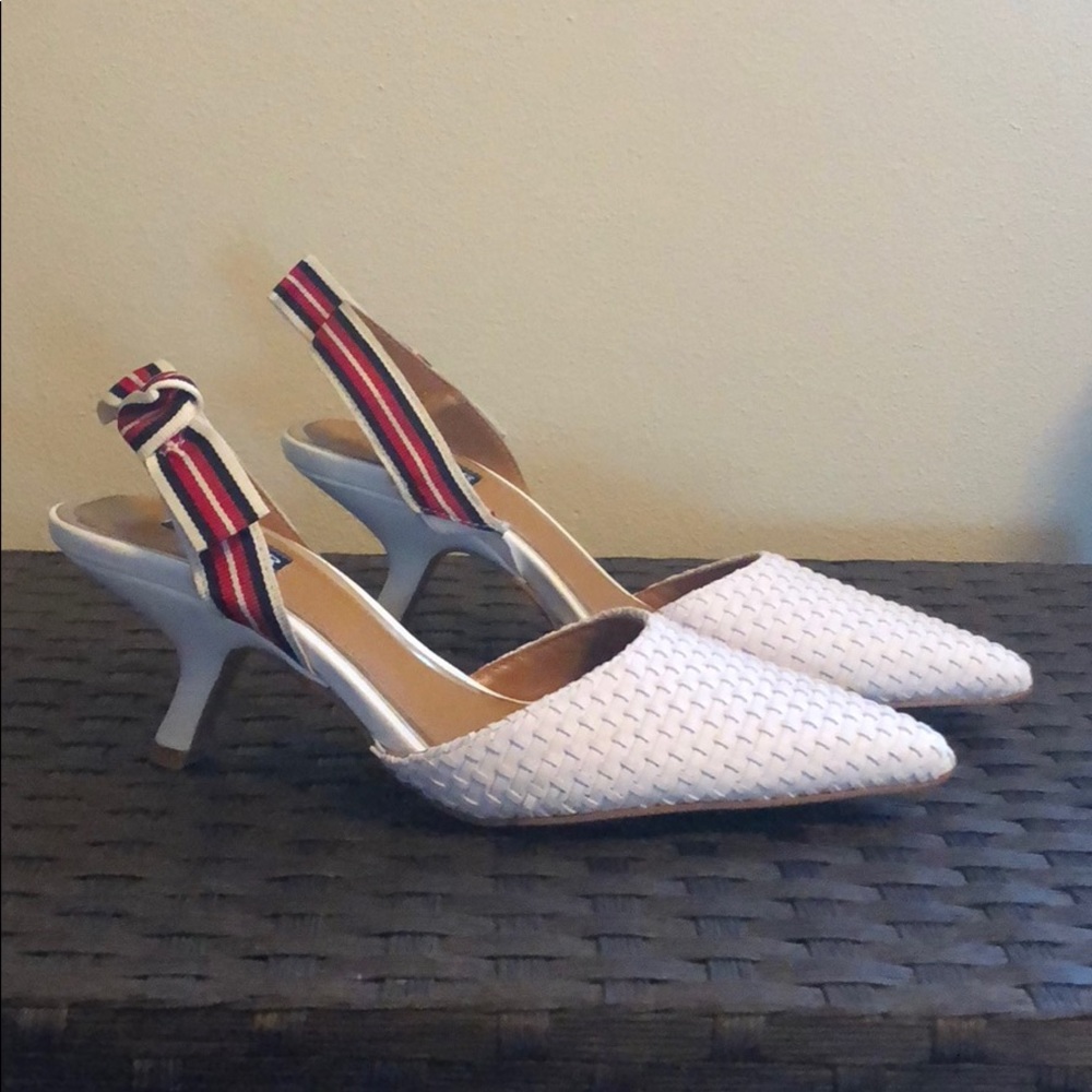 ✨Brand New Jaggar In Detail Kitten Heel Pumps US 6